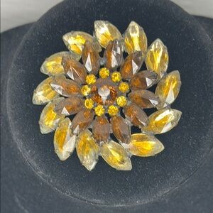 Elegant Gold and Brown Floral Brooch